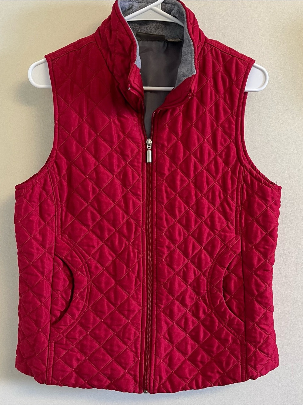 Womens Quilted Vest Zip Front Collared Red Pockets Size M Jane Ashley